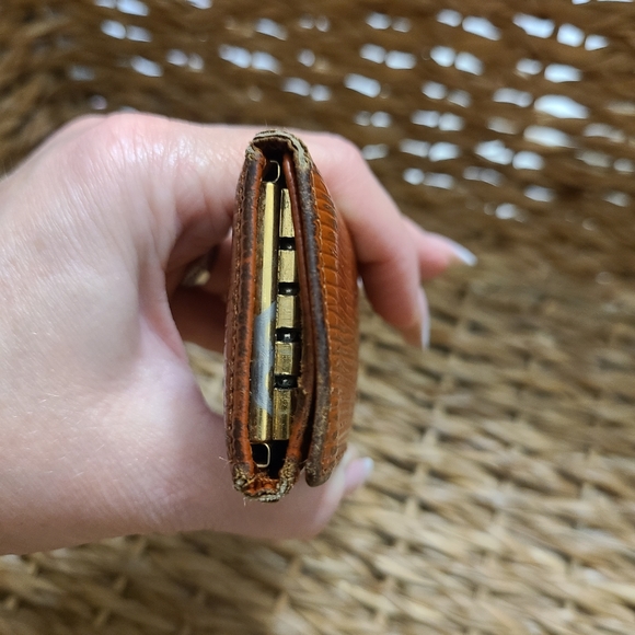 🧡 LV EPI 4 Key Holder - Picture 7 of 9